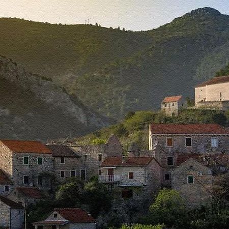 Heritage Apartments Kyra & Fox In Pitve, Hvar Exteriör bild