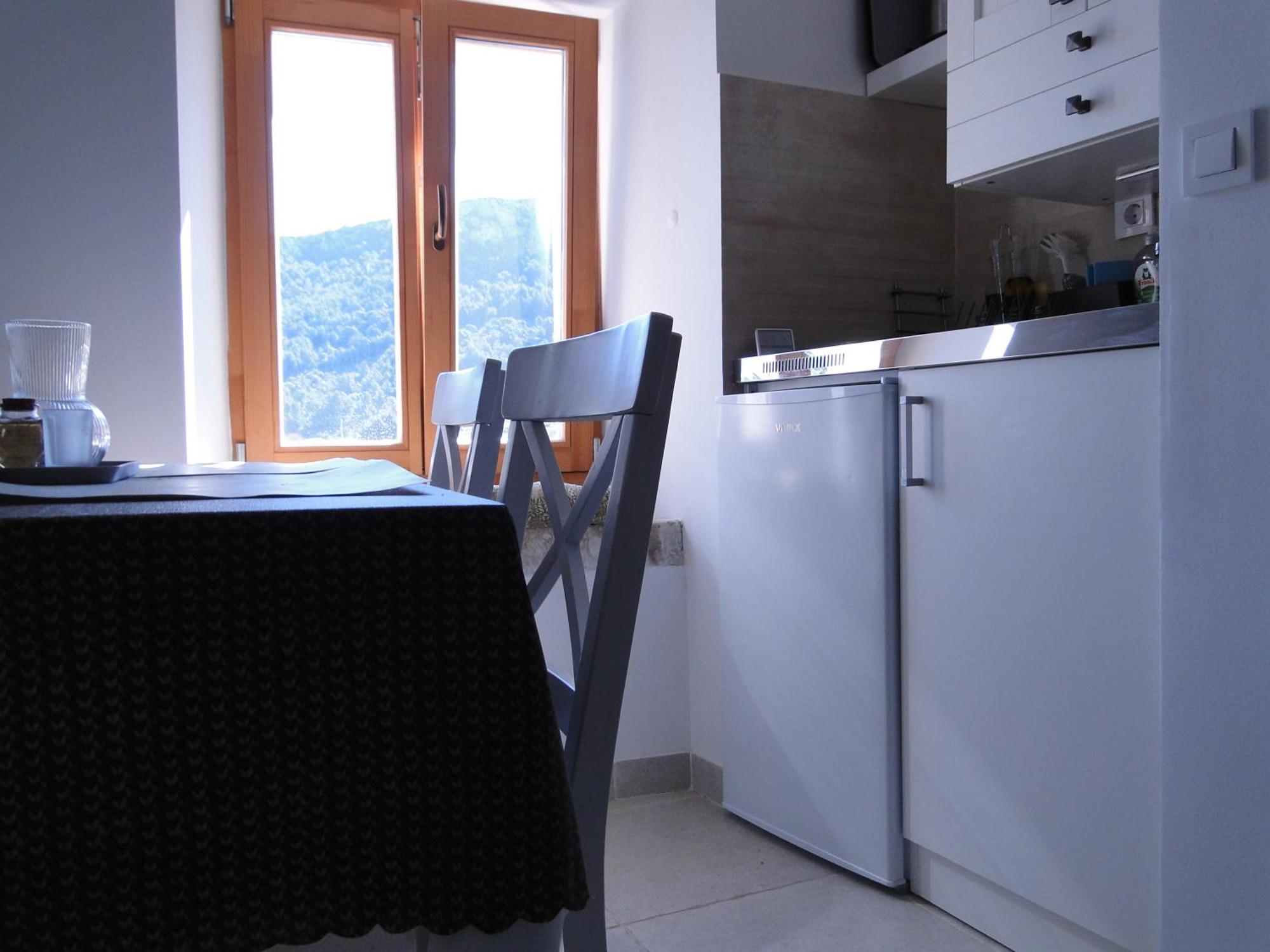 Heritage Apartments Kyra & Fox In Pitve, Hvar Exteriör bild